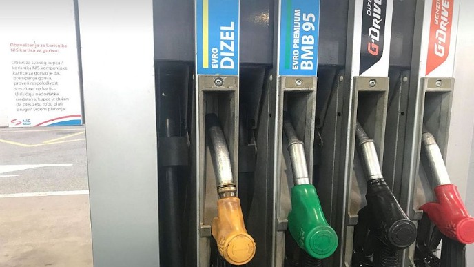 Dizel skuplji dva dinara